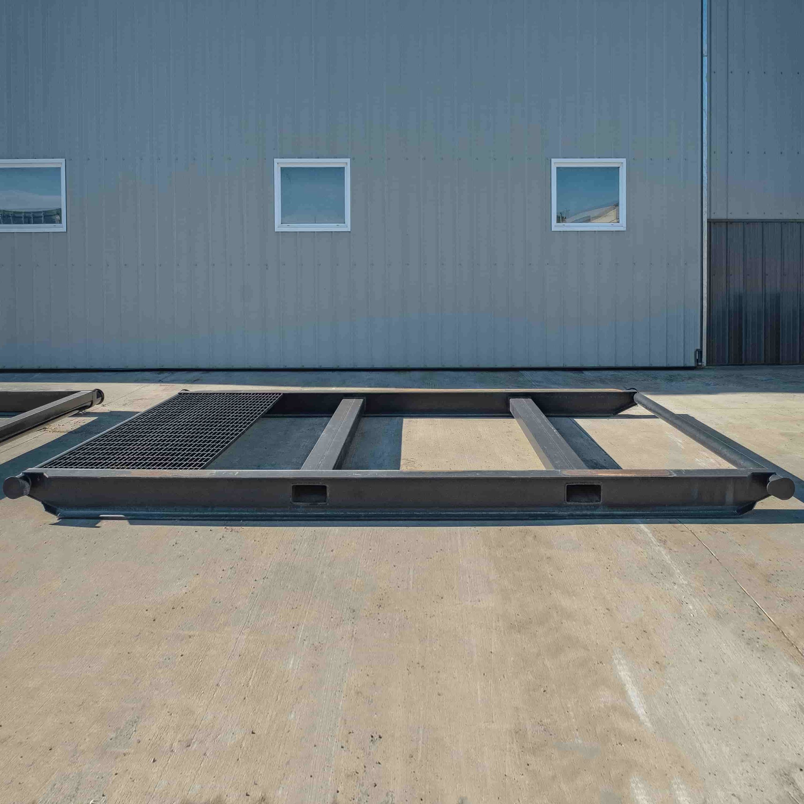 10&rsquo; Grated &ldquo;Weld On&rdquo; Skid - CONTAINERS DIRECT PTY LTD
